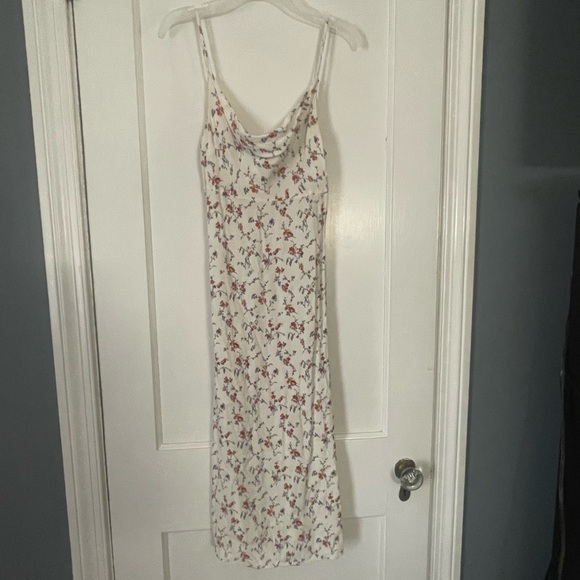 Reformation Dresses & Skirts - Reformation Dress in Gabrielle Ivory Floral Size XS